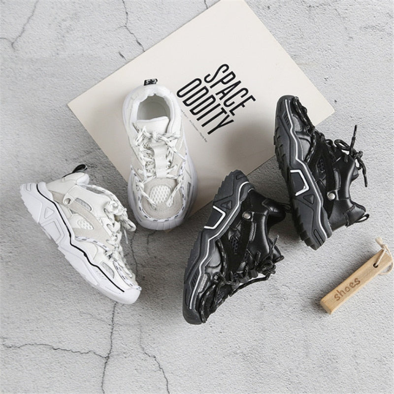 סניקרס זוהרות בחושך- איימי