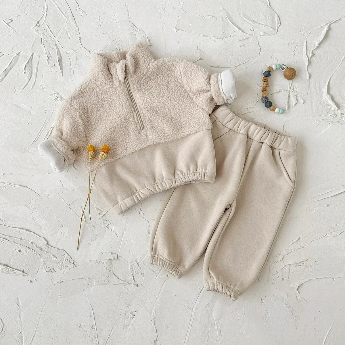 סט סוודר ומכנס חגיגיים