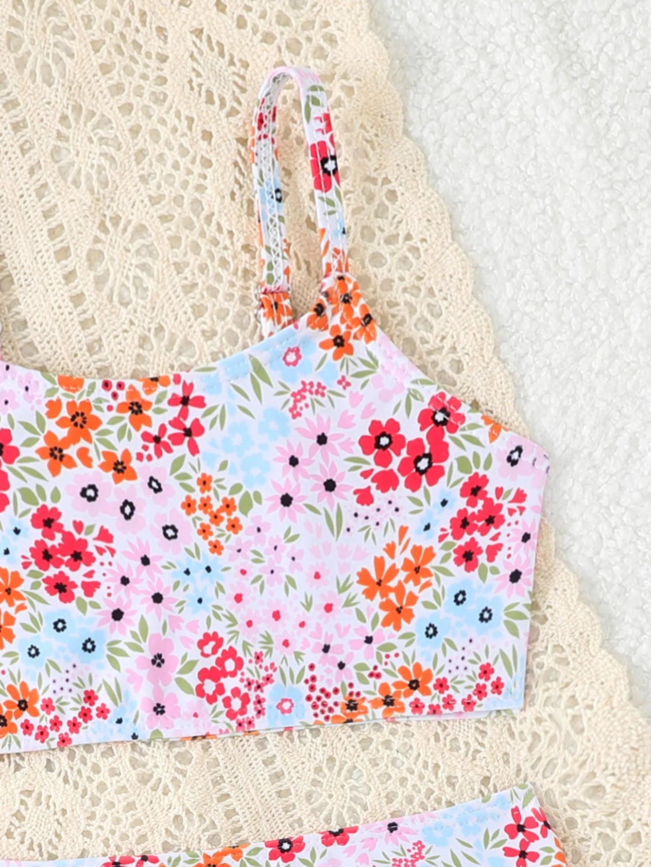 בגד ים משולש 2חלקים דובדבנים ופרחים