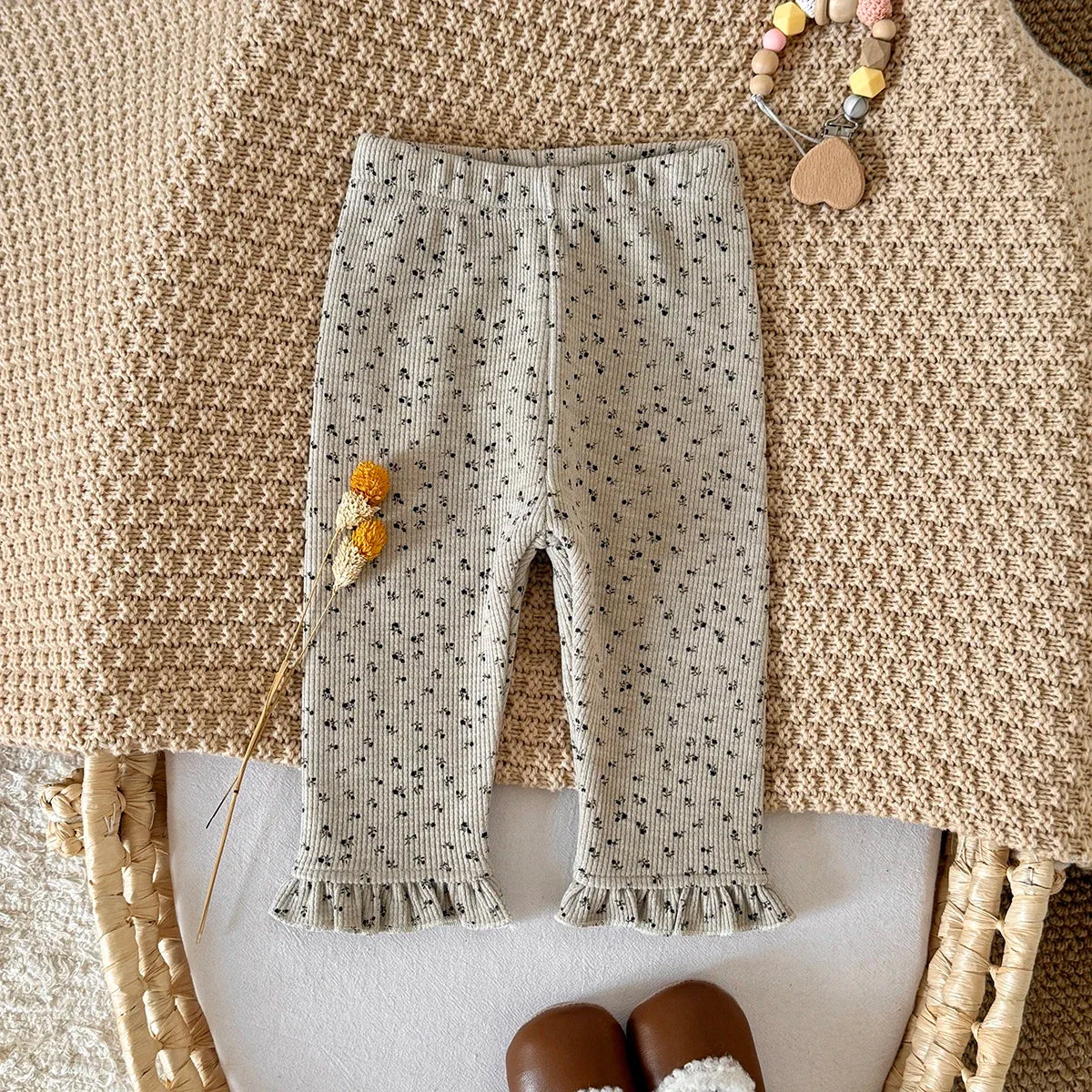 מכנס בנות דגם פירחוני