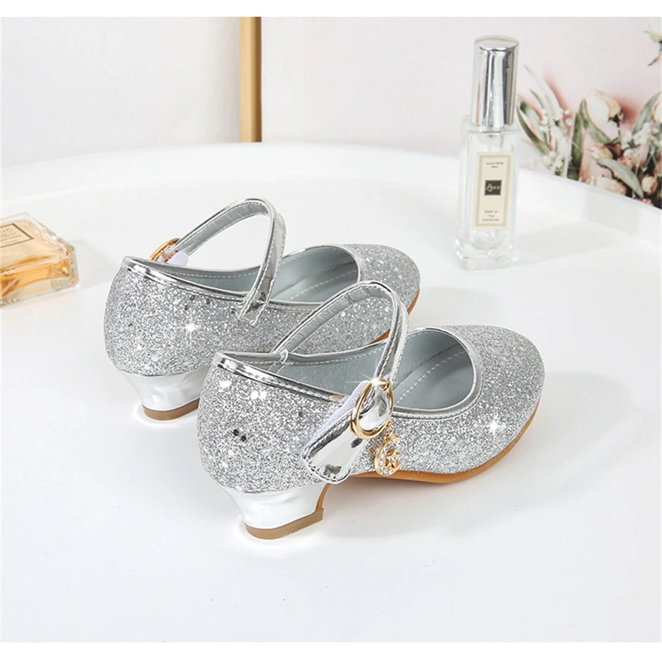 נעלי נסיכה מנצנצים עם עקב