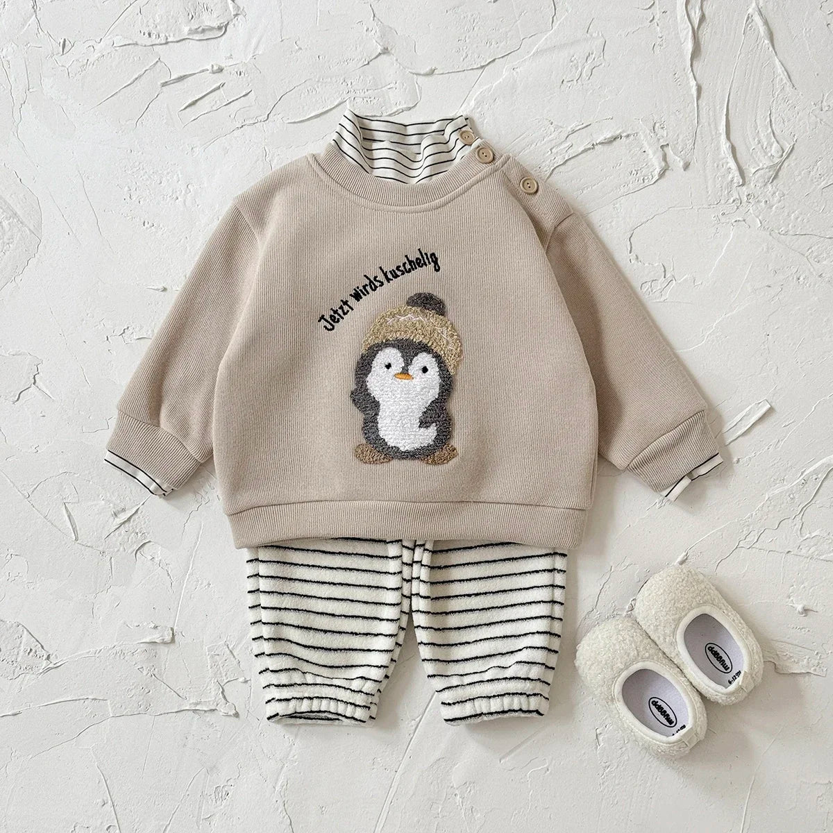 סט קפוצ'ון ומכנסיים דגם פיגווין