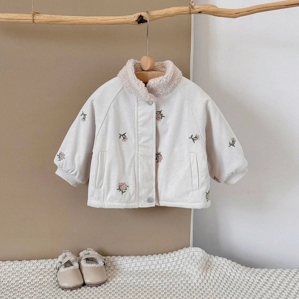 סוודר בנות דגם פרחים