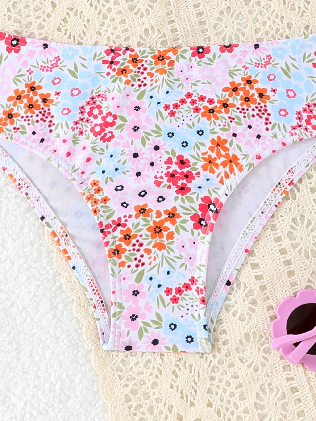 בגד ים משולש 2חלקים דובדבנים ופרחים